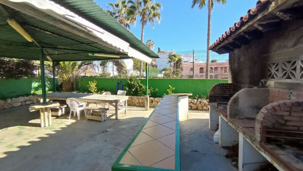 Middle Floor Apartment Calahonda Málaga - image 54