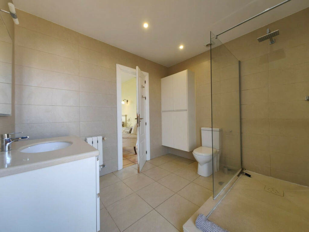 Detached Villa Estepona Málaga - image 55