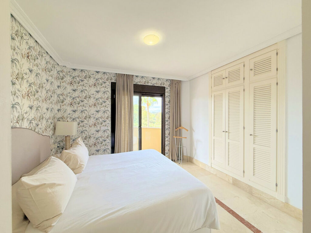 Middle Floor Apartment Sotogrande Puerto Cádiz - image 22