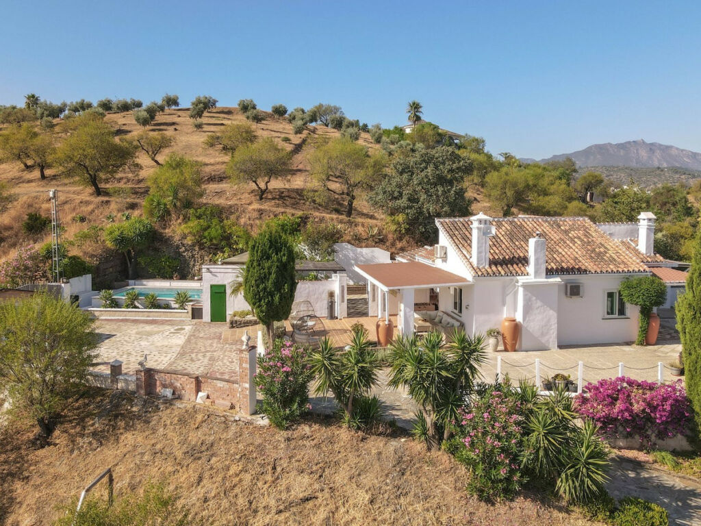 Detached Villa Guaro Málaga - image 57