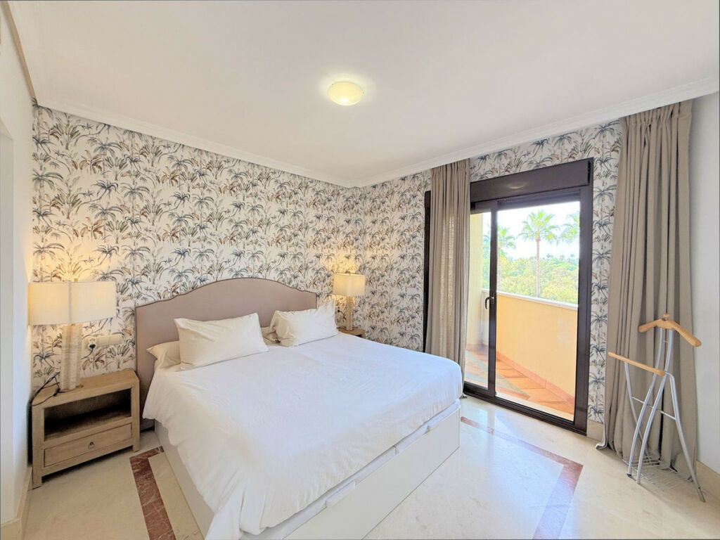 Middle Floor Apartment Sotogrande Puerto Cádiz - image 21