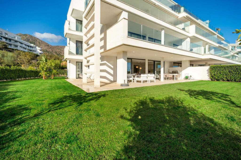 Ground Floor Apartment Fuengirola Málaga - image 6