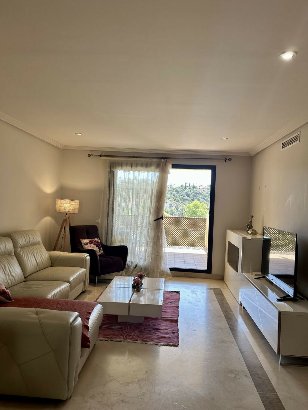 Middle Floor Apartment Los Arqueros Málaga - image 6