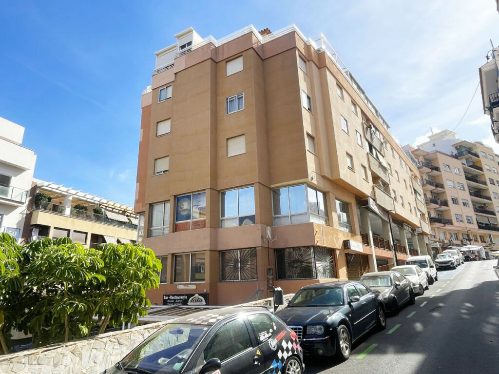 Middle Floor Apartment Calpe Alicante - image 6