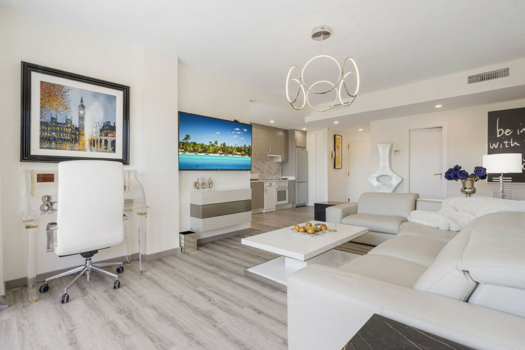 Middle Floor Apartment La Cala de Mijas Málaga - image 6