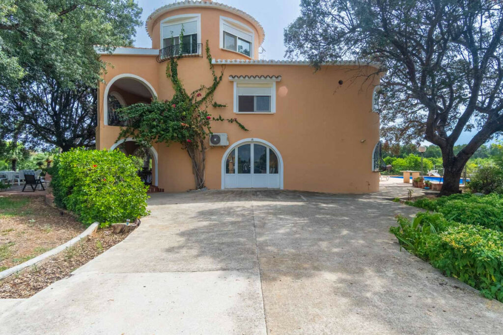 Detached Villa Denia Alicante - image 6