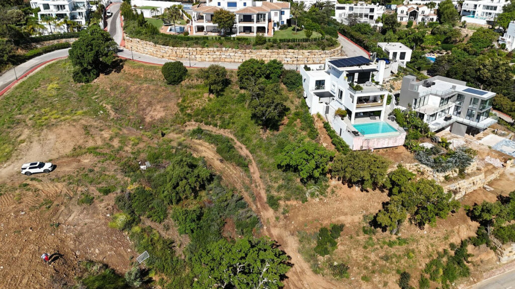 Residential Plot La Mairena Málaga - image 5