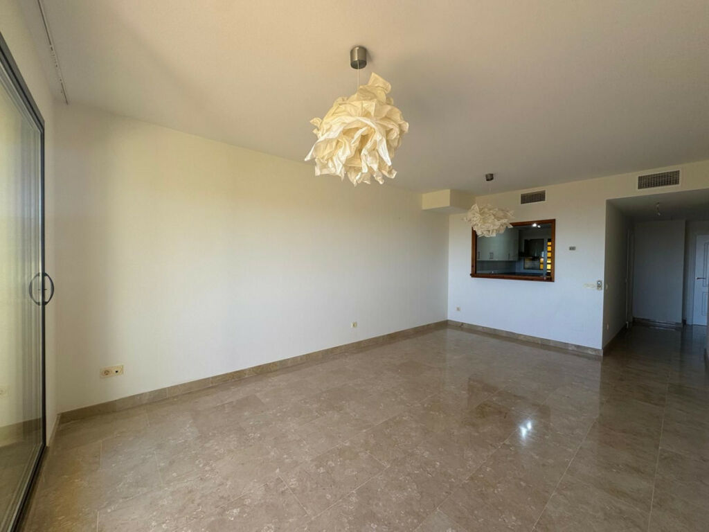 Middle Floor Apartment Manilva Málaga - image 6