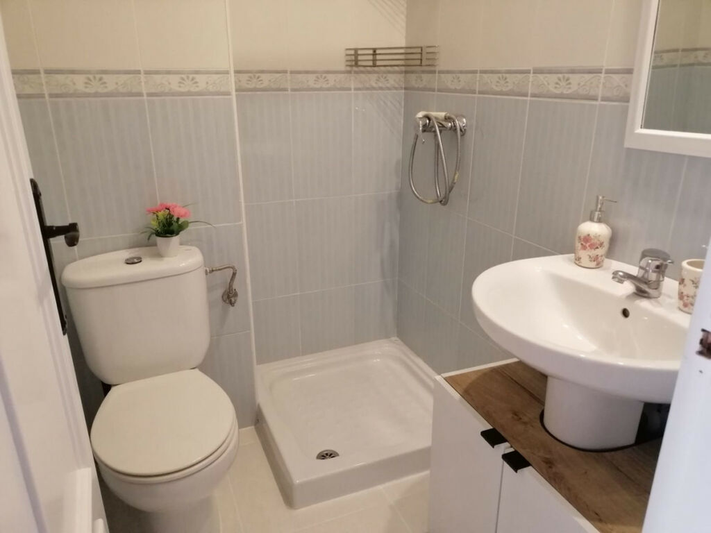 Ground Floor Apartment El Faro Málaga - image 6