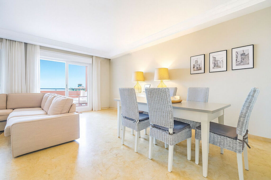 Townhouse Estepona Málaga - image 6
