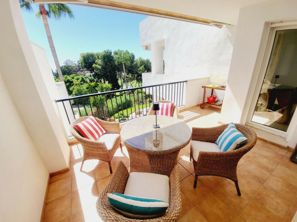 Middle Floor Apartment Miraflores Málaga - image 6