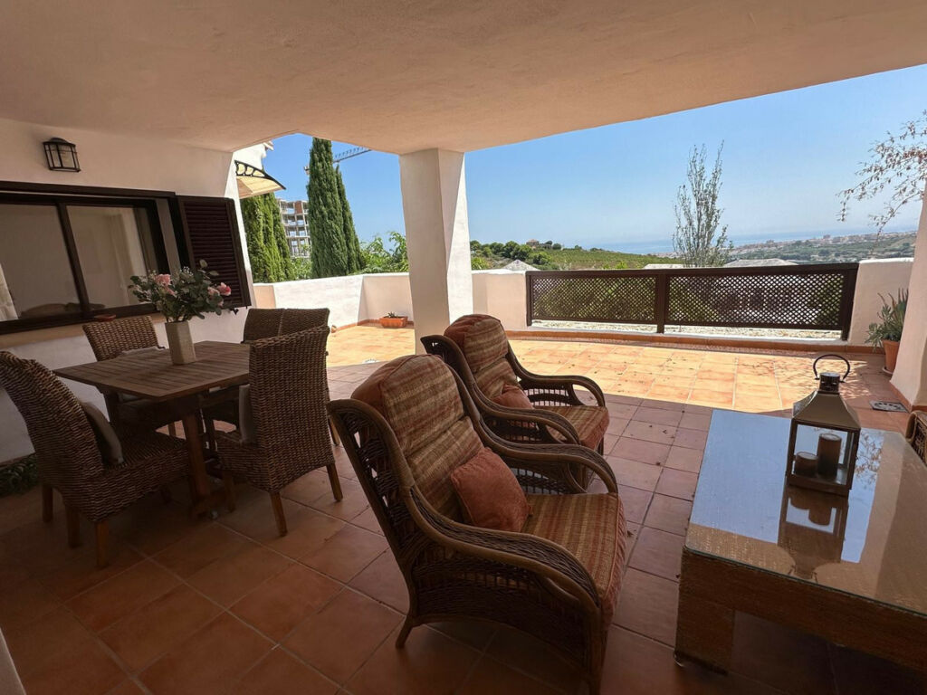 Middle Floor Apartment Doña Julia Málaga - image 6
