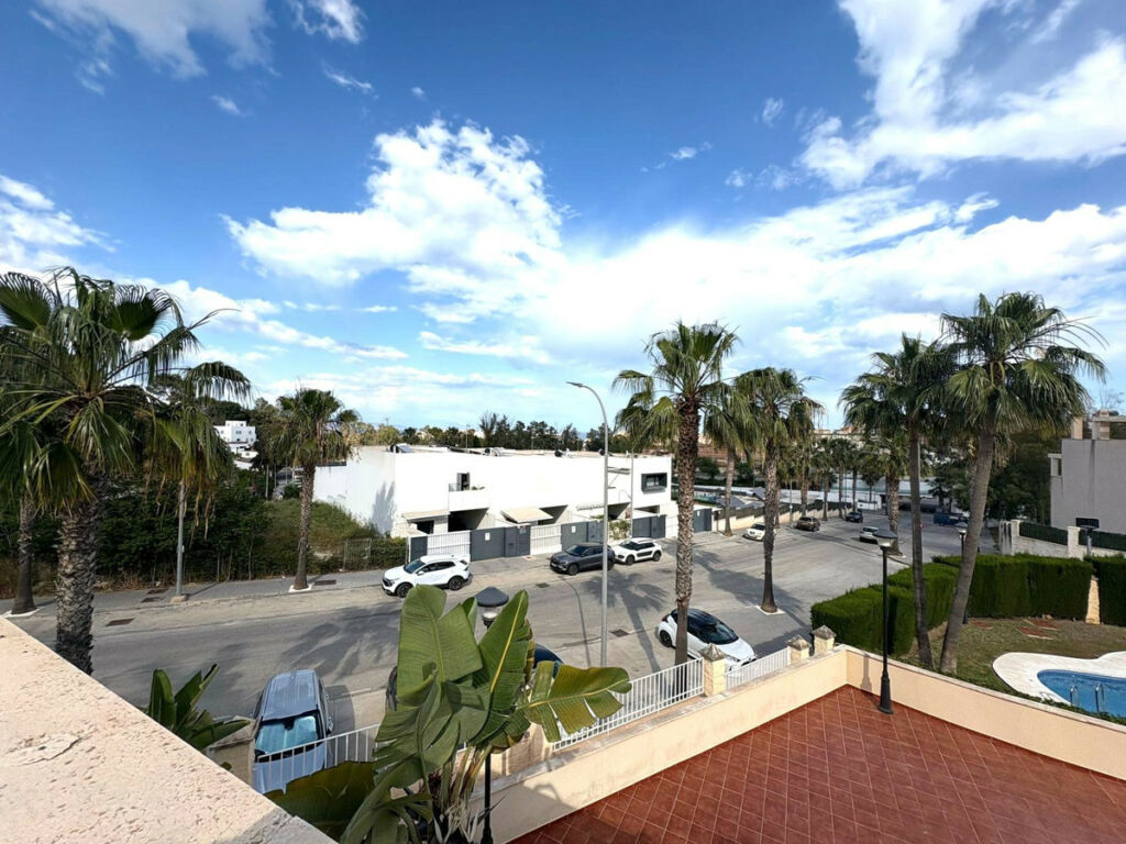 Townhouse Torremolinos Málaga - image 6