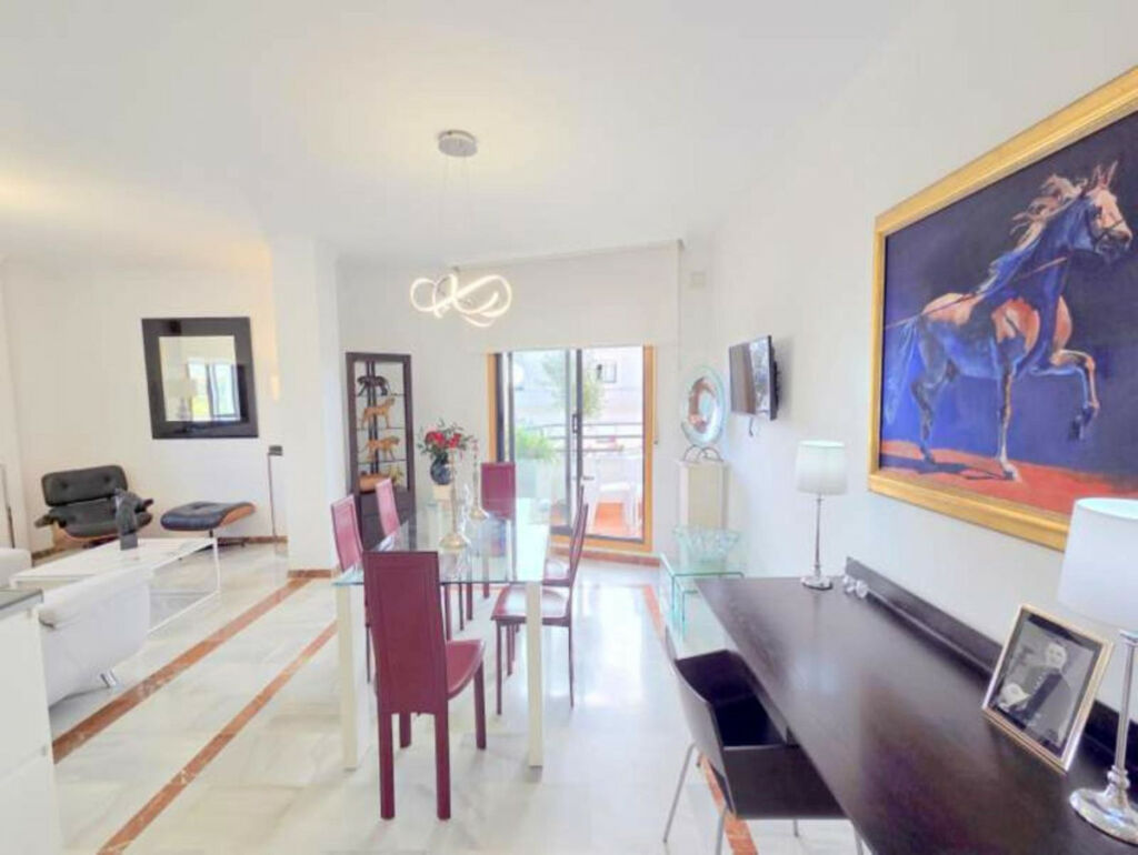 Middle Floor Apartment San Luis de Sabinillas Málaga - image 6