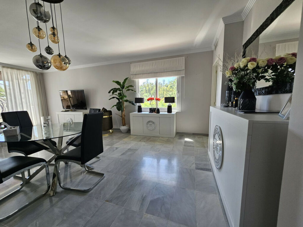 Penthouse Estepona Málaga - image 6