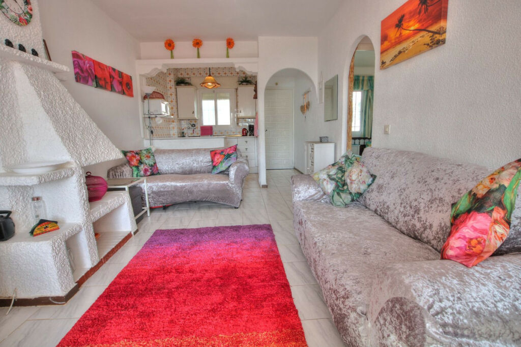 Middle Floor Apartment Torrenueva Málaga - image 5