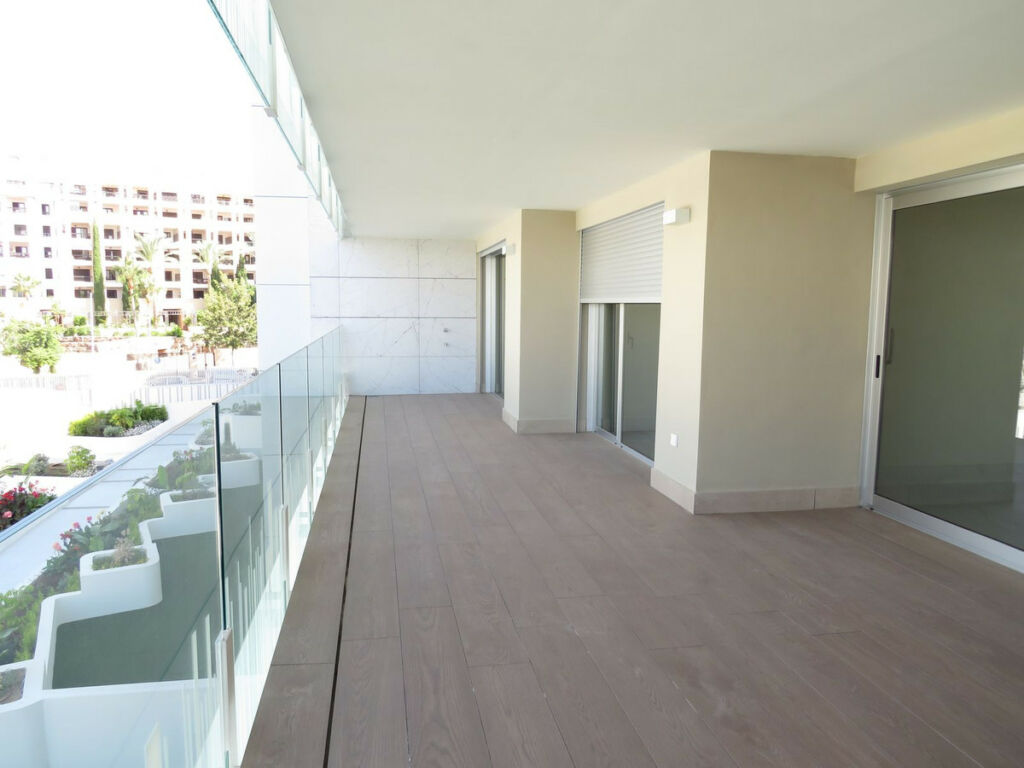 Middle Floor Apartment San Pedro de Alcántara Málaga - image 6