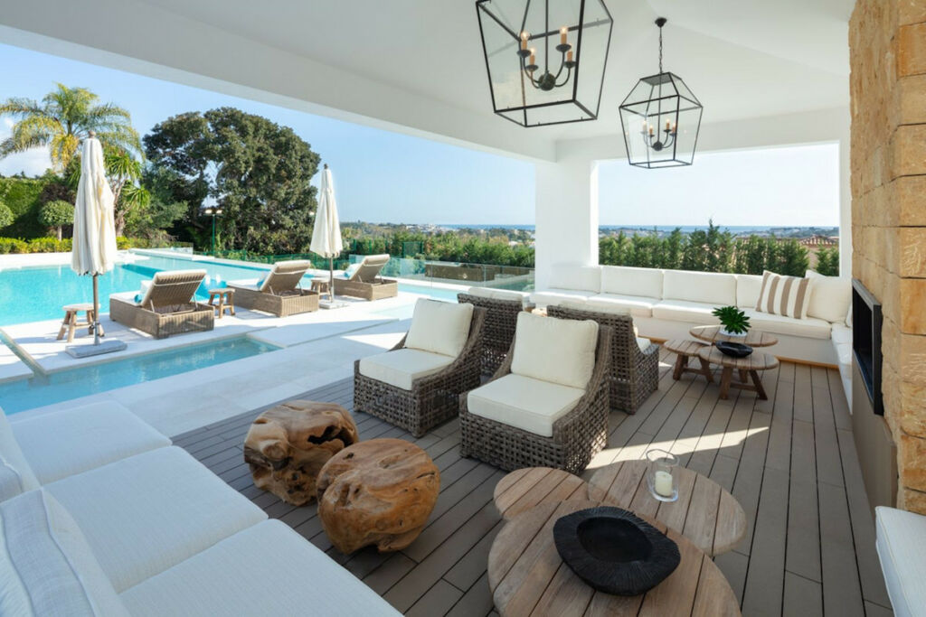 Detached Villa Nueva Andalucía Málaga - image 6
