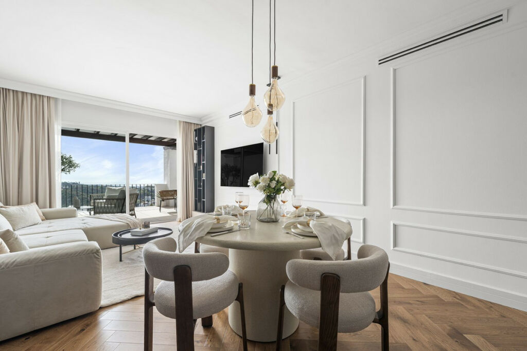 Top Floor Apartment La Quinta Málaga - image 6