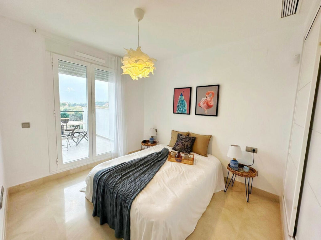 Middle Floor Apartment Los Arqueros Málaga - image 13