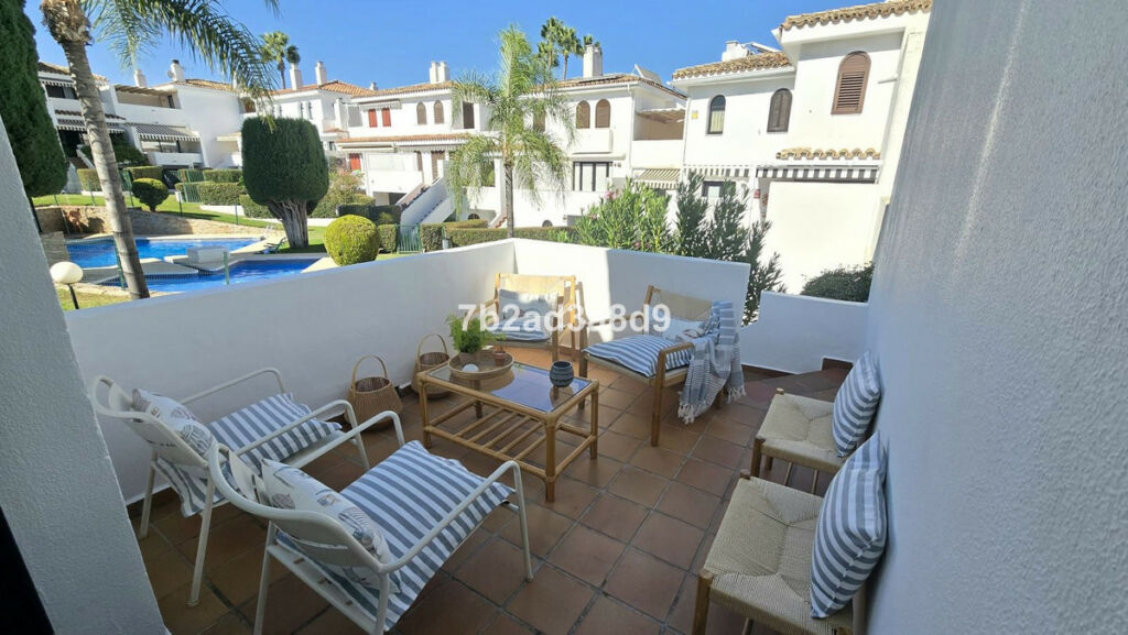 Townhouse New Golden Mile Málaga - image 6