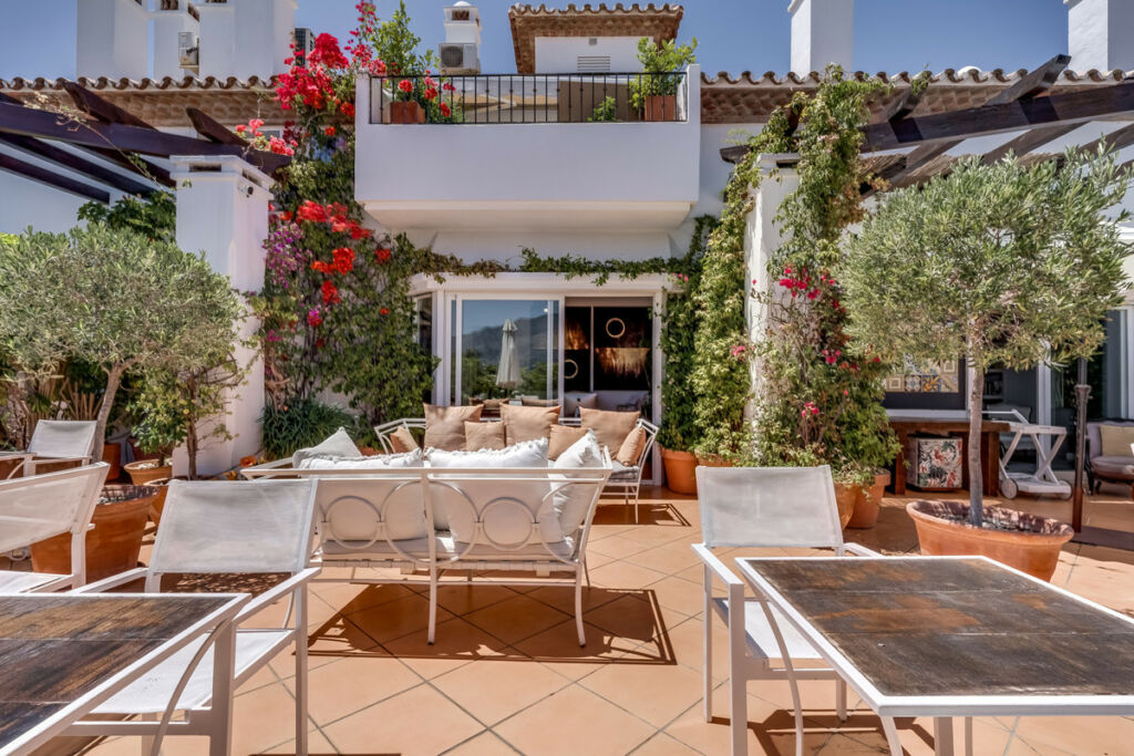 Penthouse Nueva Andalucía Málaga - image 6