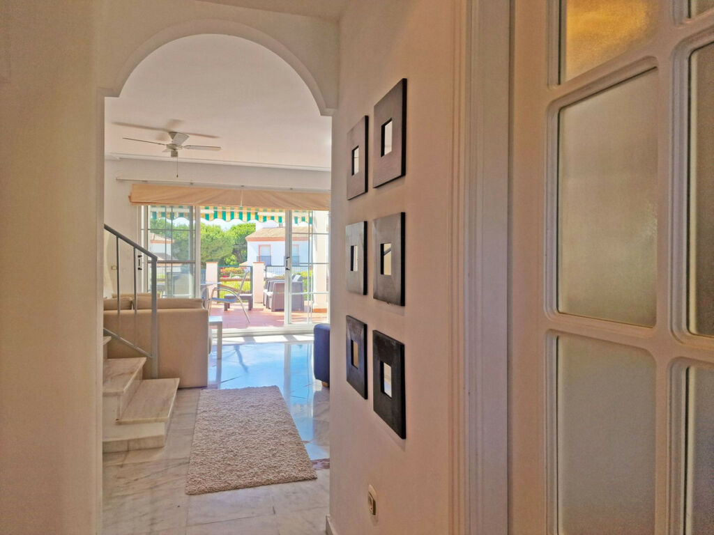 Semi-Detached House Cabopino Málaga - image 6