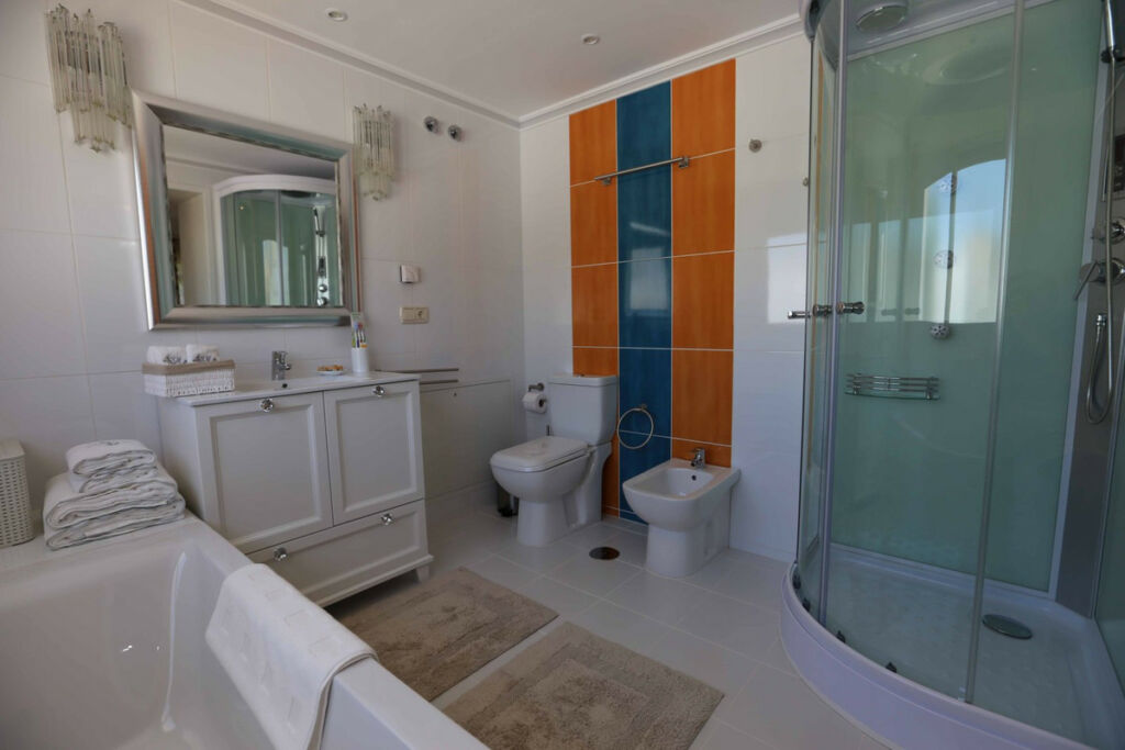 Detached Villa San Pedro de Alcántara Málaga - image 6