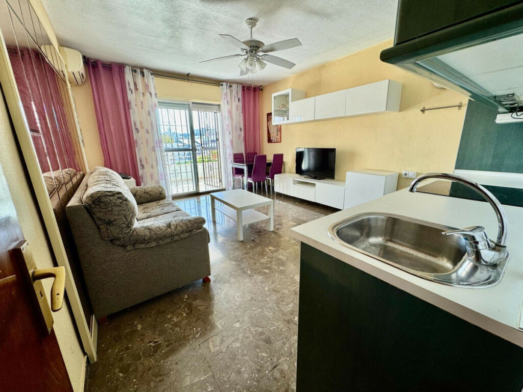 Middle Floor Apartment Benalmadena Costa Málaga - image 6