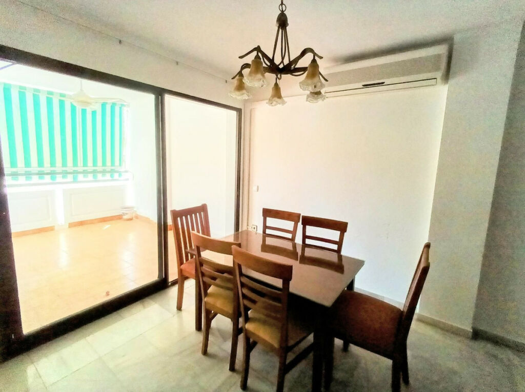 Ground Floor Apartment La Carihuela Málaga - image 6