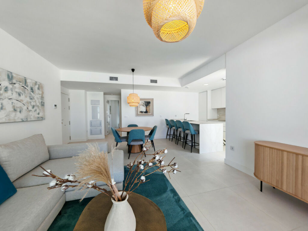 Middle Floor Apartment Fuengirola Málaga - image 6