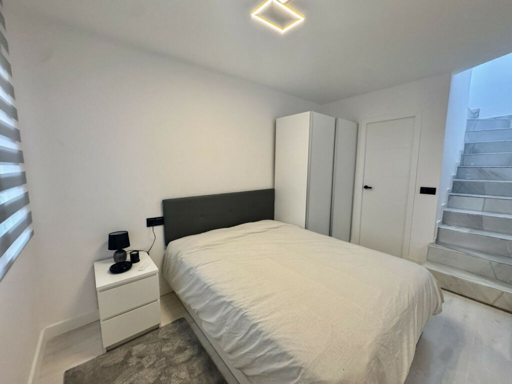 Top Floor Apartment Estepona Málaga - image 6
