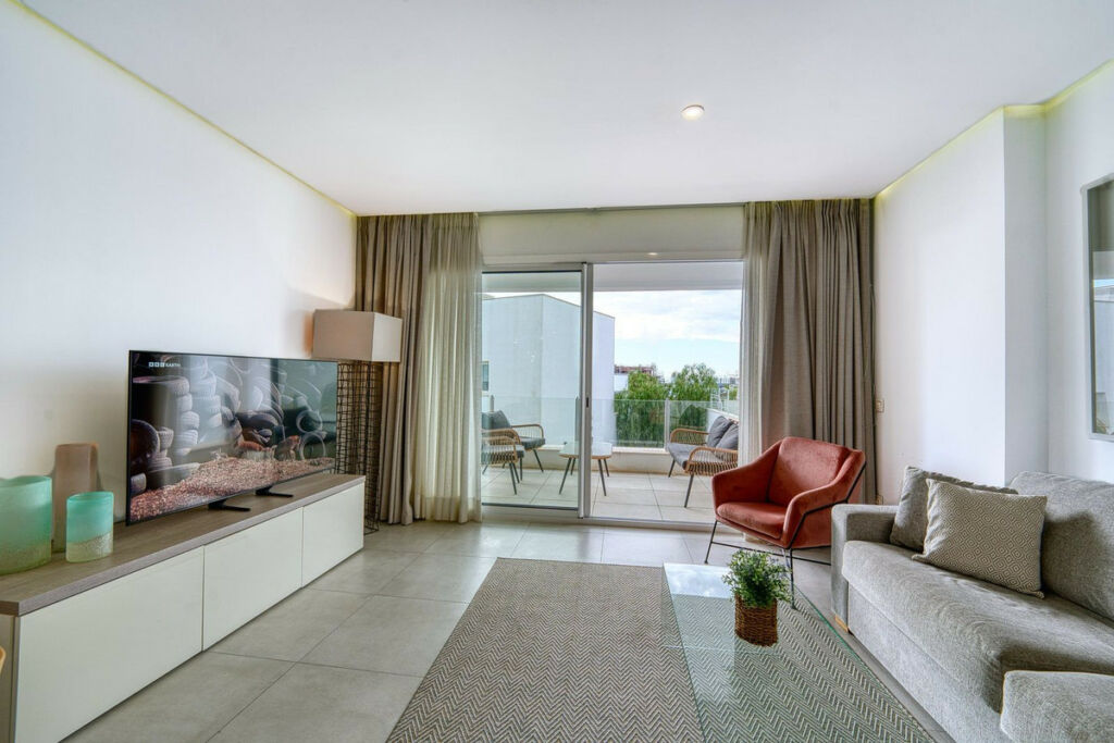 Middle Floor Apartment Altos de los Monteros Málaga - image 6