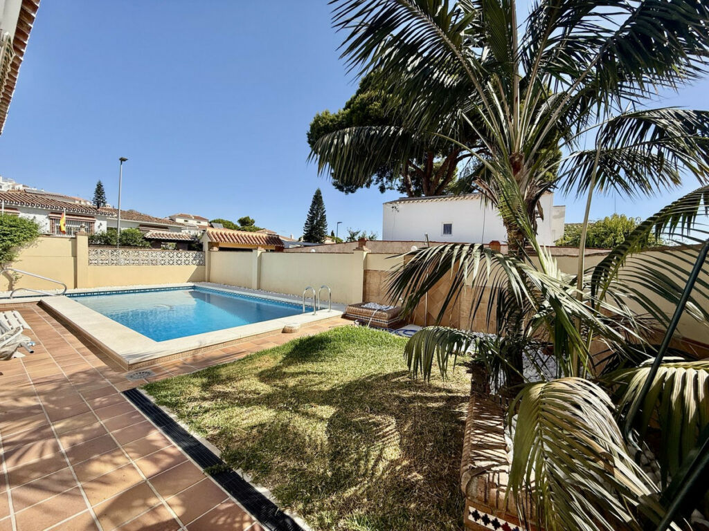 Detached Villa Benalmadena Málaga - image 6