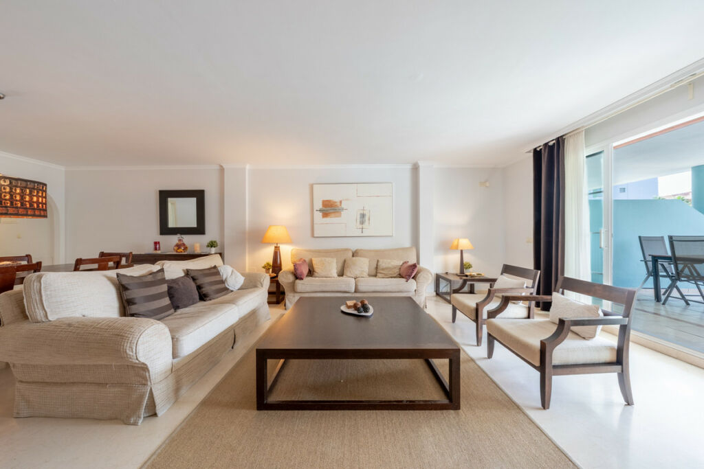 Middle Floor Apartment Sotogrande Marina Cádiz - image 6