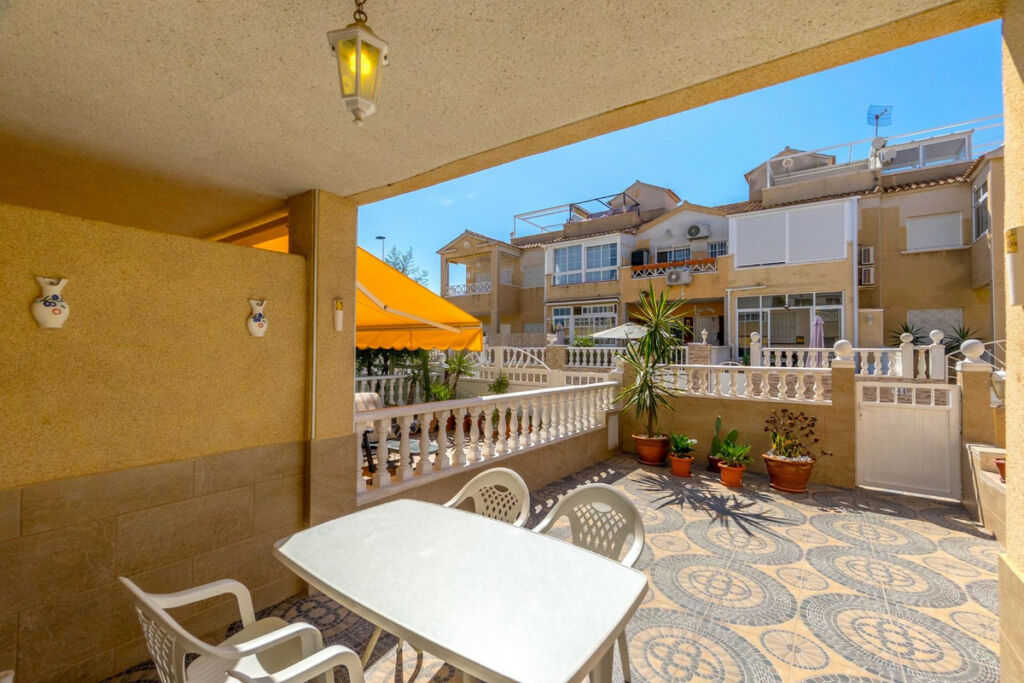 Townhouse Torrevieja Alicante - image 6