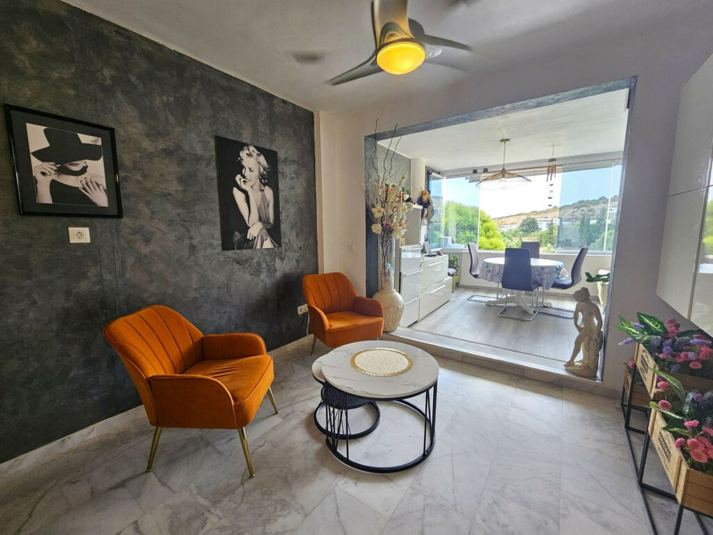 Middle Floor Apartment Casares Playa Málaga - image 6