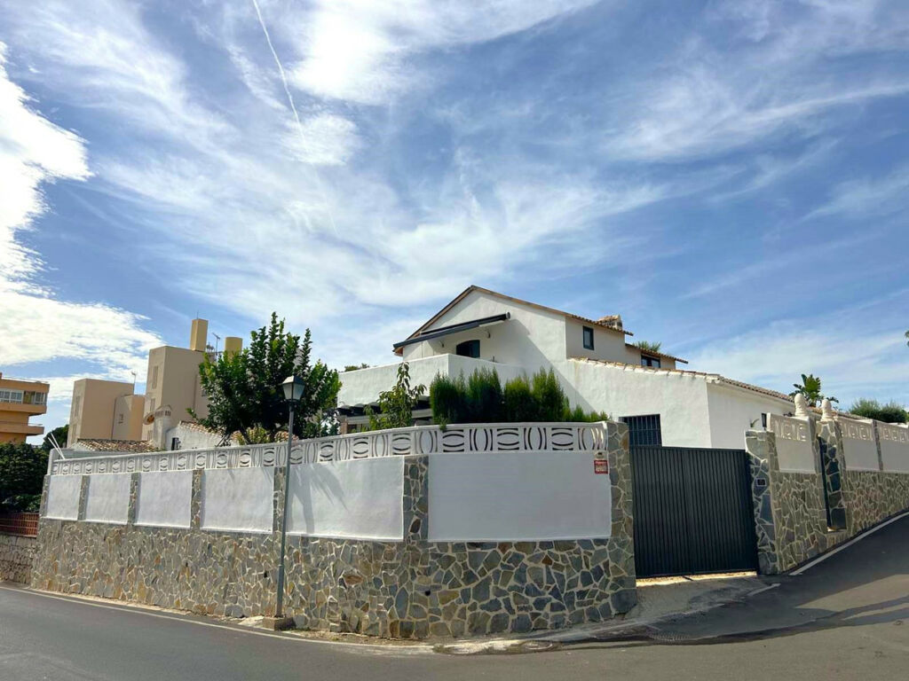 Semi-Detached House Calahonda Málaga - image 6