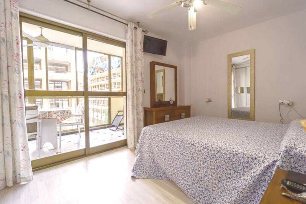 Middle Floor Apartment Fuengirola Málaga - image 6