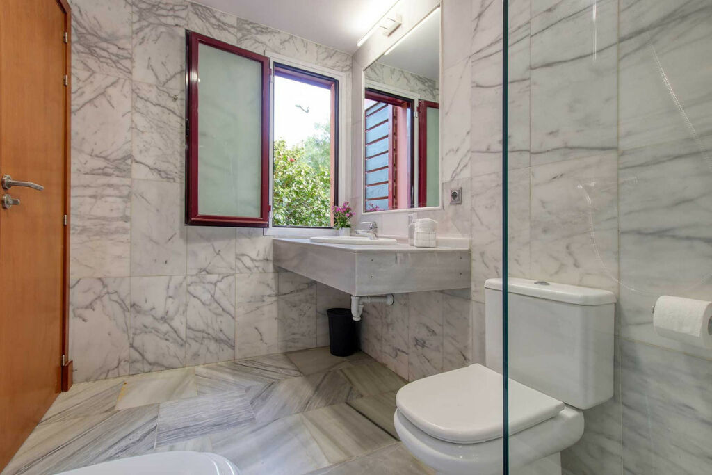 Detached Villa Benahavís Málaga - image 6