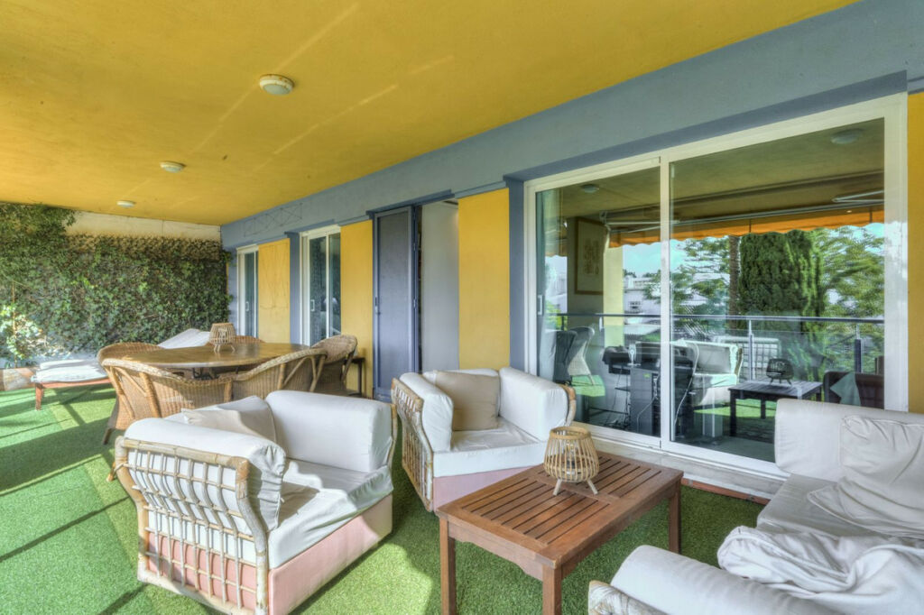 Middle Floor Apartment Bahía de Marbella Málaga - image 6