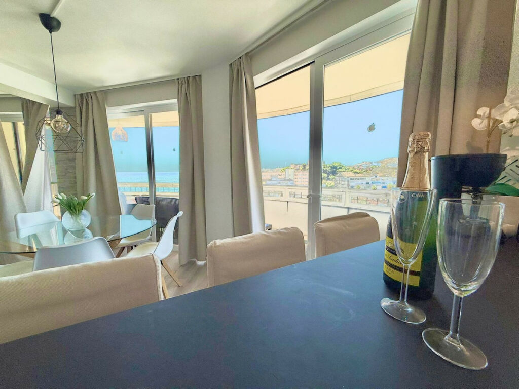 Middle Floor Apartment Fuengirola Málaga - image 6