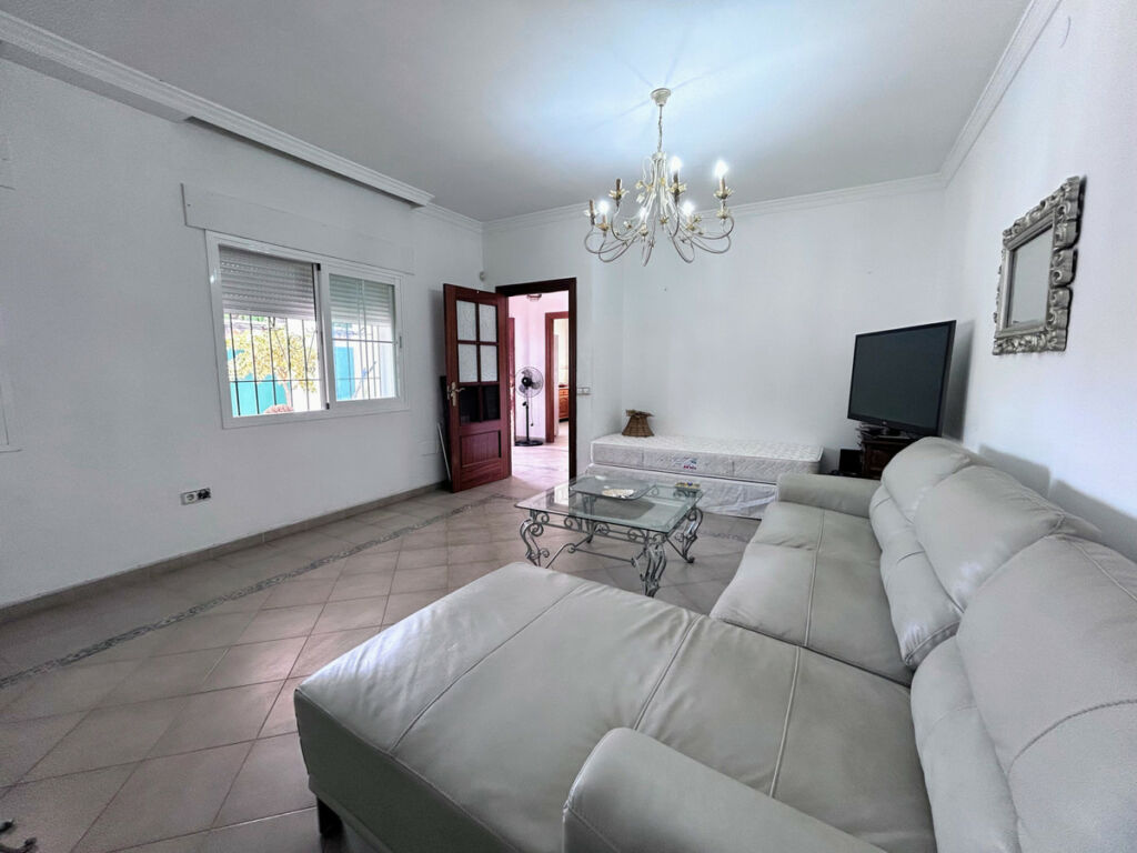 Detached Villa San Pedro de Alcántara Málaga - image 6
