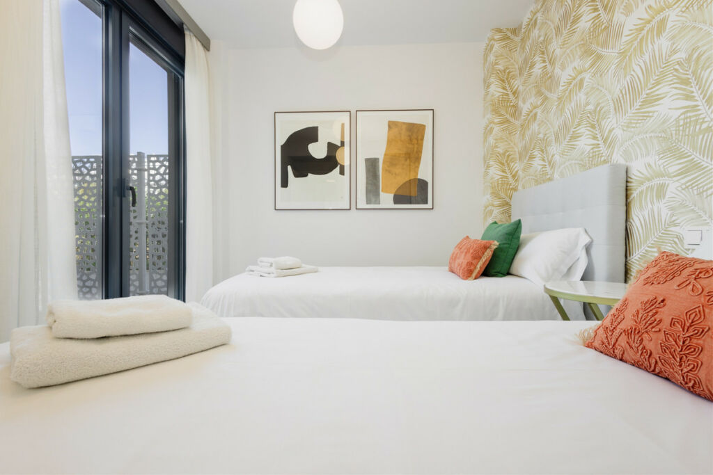 Middle Floor Apartment Estepona Málaga - image 6