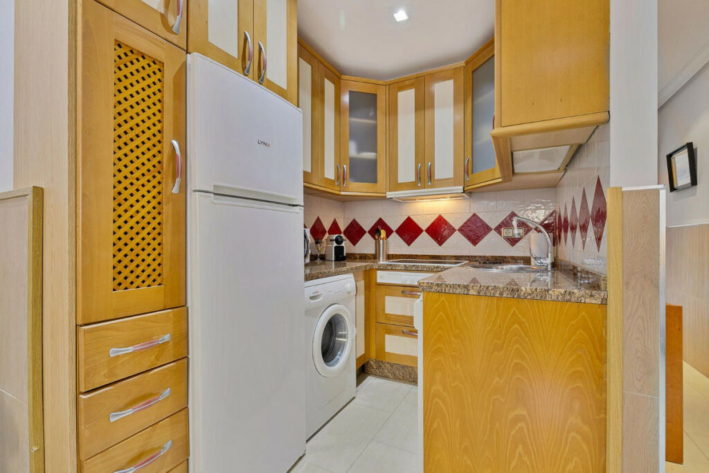 Ground Floor Apartment Fuengirola Málaga - image 6