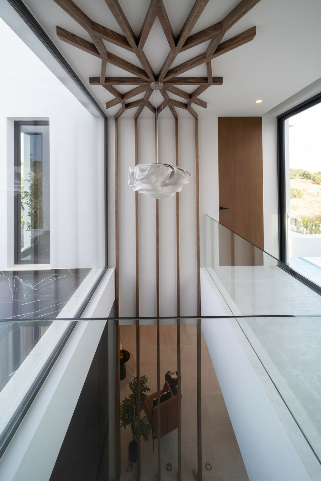 Detached Villa El Paraiso Málaga - image 6