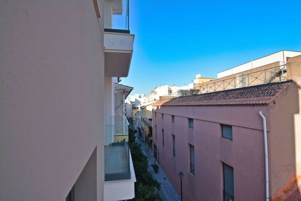 Middle Floor Apartment Fuengirola Málaga - image 6