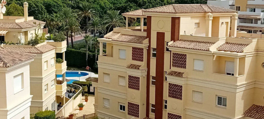 Penthouse Torrequebrada Málaga - image 8