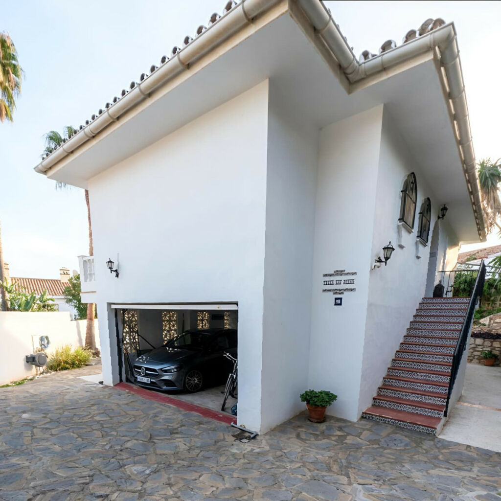 Detached Villa Torreblanca Málaga - image 6