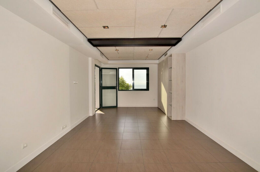 Middle Floor Apartment Benalmadena Pueblo Málaga - image 6